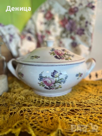 Започвам с нещо наше и много яко💗 Една от най-редките и красиви шарки върху супник на Китка🥰 