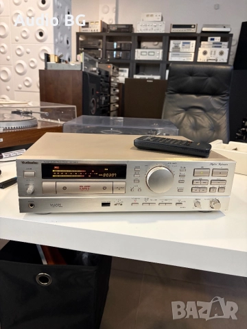 цифров дек DAT Technics SV-DA10 Top Dat Deck, снимка 2 - Декове - 52178098