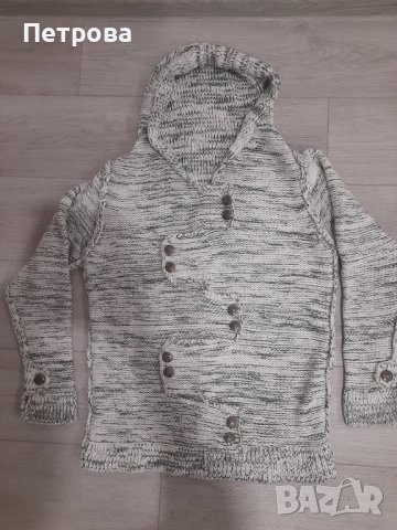 Модерна жилетка с интересна кройка и закопчаване, снимка 3 - Блузи с дълъг ръкав и пуловери - 43157305