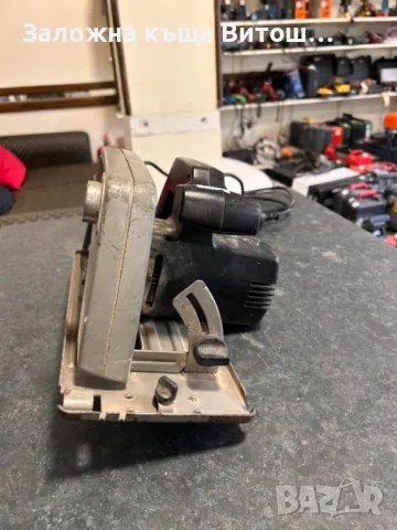 Ръчен Циркуляр Black and decker SR300 62mm 1020W, снимка 5 - Други инструменти - 48897473