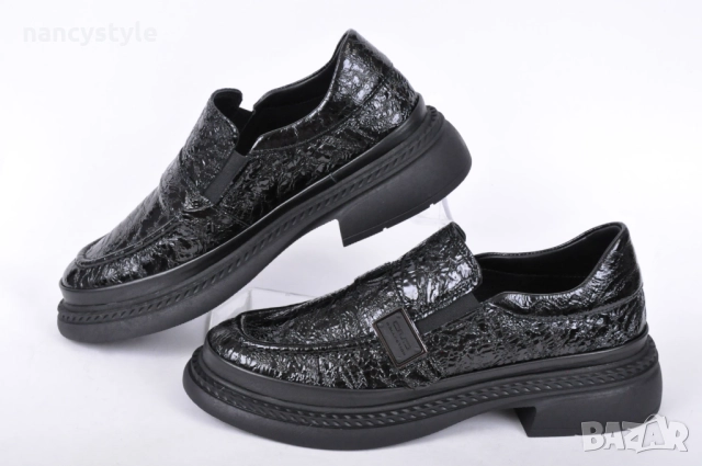 НОВО! Дамски обувки намачкан лак