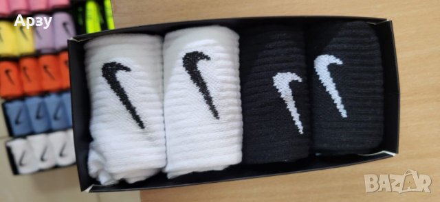 чорапи , снимка 1 - Дамски чорапи - 43458845