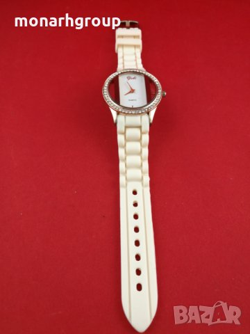 Часовник YAKI, снимка 5 - Дамски - 27544225