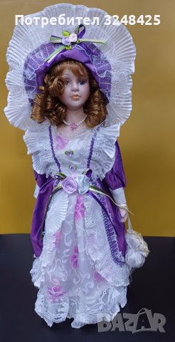Изящна сувенирна кукла порцеланова на поставка с аксесоари и дрехи от сатен и дантели, снимка 4 - Декорация за дома - 43194926