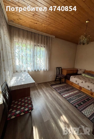 Двуетажна тухлена къща с таванска стая, двор и гараж в гр. Омуртаг, снимка 15 - Къщи - 53512135