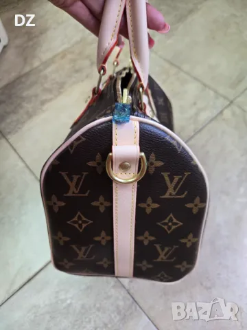 Дамска чанта LV, снимка 3 - Чанти - 49982956