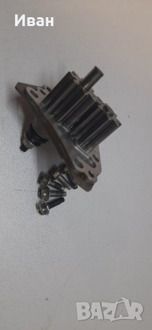 Продавам маслена помпа от Megane 3 1.4 Tce, снимка 3 - Части - 42303831