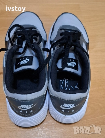 Маратонки NIKE Air - 42.5, снимка 4 - Спортна екипировка - 51955634