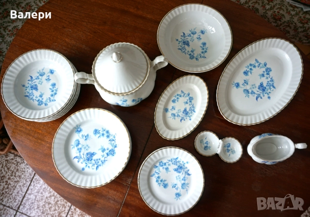 Сервиз за хранене-порцелан със златен кант, български-26 части, снимка 3 - Сервизи - 52910608