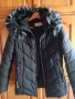 Продавам якета за момиче, черно с пухче, светлосиньо, подходящо за пролет, зима, есен., снимка 1