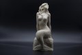 Красива мраморна статуетка на русалка седяща на скала, снимка 1 - Статуетки - 40453118