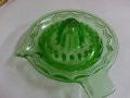 антикварна сокоизтисквачка зелено стъкло 