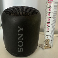 SONY - колонка, снимка 1 - Слушалки и портативни колонки - 44924697