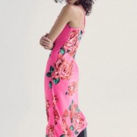 Midi нова дълга рокля с флорален десен Reserved , снимка 5 - Рокли - 37984213