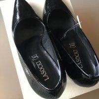 Нови, снимка 2 - Дамски обувки на ток - 43999637