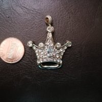 Висулка корона с камъни, снимка 5 - Колиета, медальони, синджири - 43919405