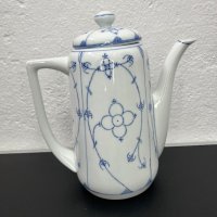 Колекционерски порцеланов чайник. №4983, снимка 1 - Антикварни и старинни предмети - 43982639