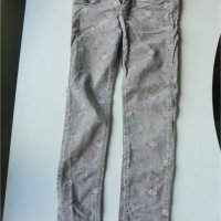 джинси на цветя логг, снимка 2 - Детски панталони и дънки - 37452922