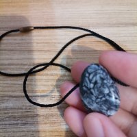 Соломонов камък, снимка 2 - Колиета, медальони, синджири - 37861531