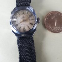 Стар дамски механичен часовник -Заря, снимка 3 - Антикварни и старинни предмети - 28673280