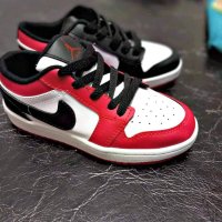 Детски обувки Nike Jordan , снимка 1 - Детски обувки - 38859129