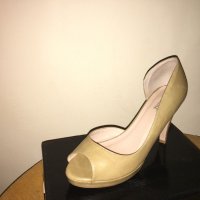 ЧИСТО НОВИ Елегантни обувки на ток, снимка 2 - Дамски обувки на ток - 28424556
