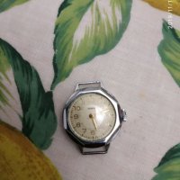 Стар руски часовник марка заря неработещ за части, снимка 1 - Антикварни и старинни предмети - 27088848
