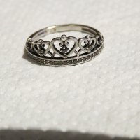 старинен красив сребърен пръстен с корона и камъни - Бъдете красива и величествена като кралица, снимка 1 - Пръстени - 33098856