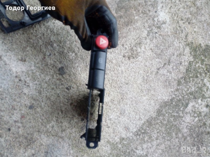 Бутон аварийни светлини от сеат ибиза 6L., снимка 1