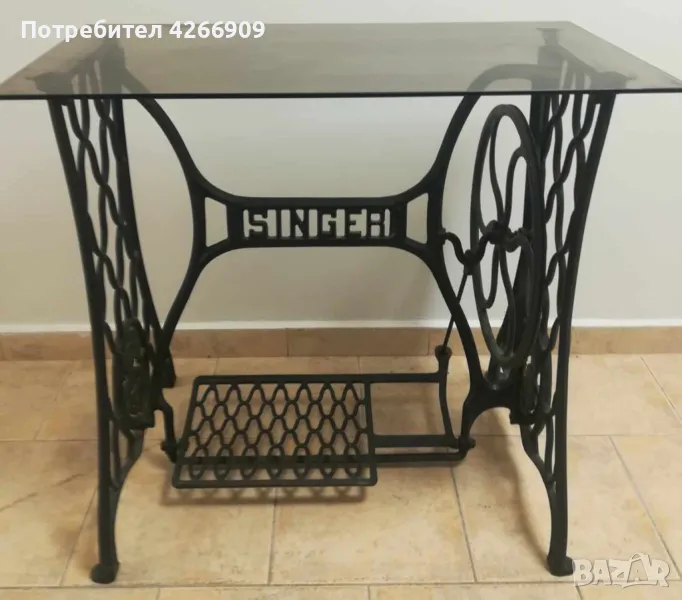 Маса с метални крака и стъкло SINGER , снимка 1