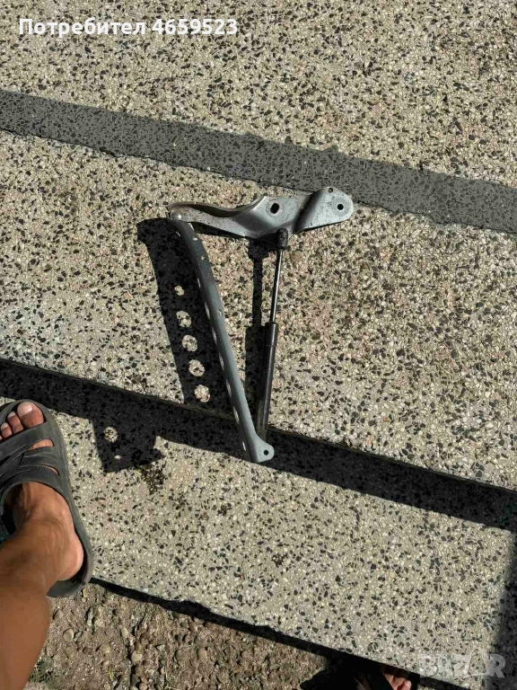 Комплект дясна панта на преден капак на Ауди Audi A8 H4 D4 само за 40лв. 4h0823302d 4h0823359d, снимка 1