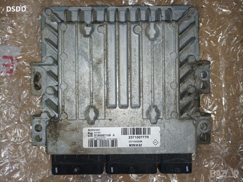 Компютър двигател / ECU S180067109A 237100777R за Renault Megane III и Scenic III 1.5 DCI, снимка 1