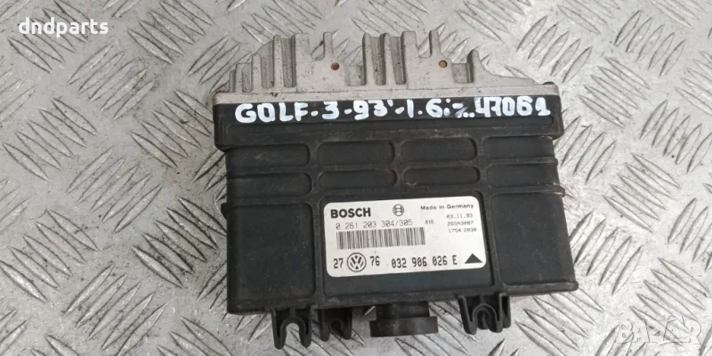 Компютър VW Golf 3 1.6i 1993г. 0261203304, снимка 1
