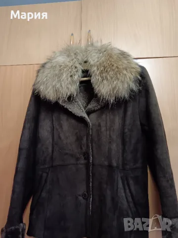 Продавам кожух от естествена агнешка кожа с яка от естествен косъм от каскада Лисица и шапка , снимка 2 - Палта, манта - 48308767