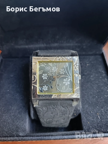 Часовник Q&Q дамски