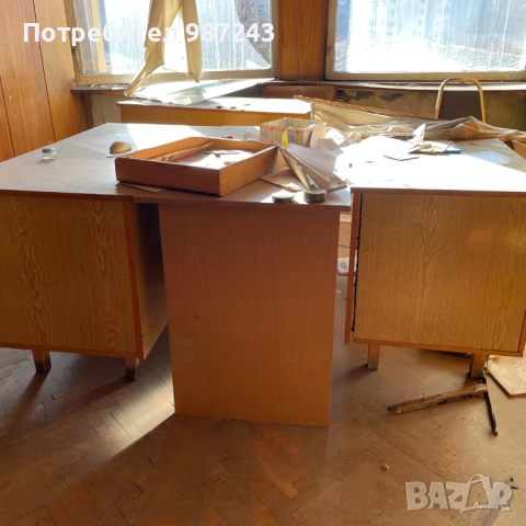 Мебели Соц – гардероби, секции, маси – запазени, снимка 15 - Секции и витрини - 52947598