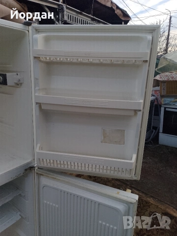 Хладилник с Фризер., снимка 3 - Хладилници - 53259871