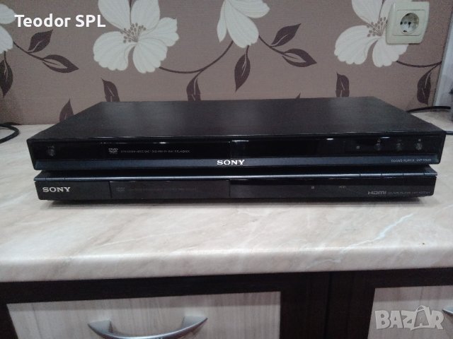 DVD player sony , снимка 1 - Плейъри, домашно кино, прожектори - 43062069