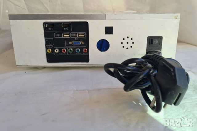 Проектор Scenelight работи перфектно , снимка 3 - Плейъри, домашно кино, прожектори - 52110873