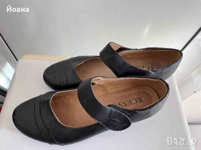 Черни елегантни дамски обувки с лепки и нисък ток . 41 номер, снимка 2 - Дамски обувки на ток - 52020092