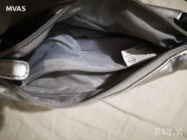 Нова малка сиво сребърна чанта Багета за ръка рамо, снимка 3 - Чанти - 43441905