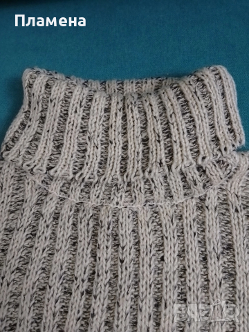 Вълнен пуловер, снимка 2 - Блузи с дълъг ръкав и пуловери - 52187083