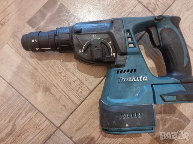 Перфоратор MAKITA DHR 243