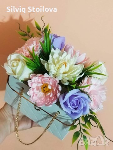 ‼️Ново‼️Страхотни свежи чантички със сапунени цветя за предстоящия 8 ми март и не само🌷, снимка 3 - Подаръци за жени - 43985422