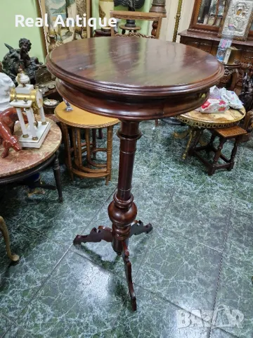 Уникална антикварна висока френска масичка , снимка 5 - Антикварни и старинни предмети - 48417926