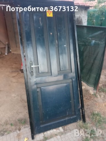 Метална врата,с каса, снимка 2 - Входни врати - 44097040