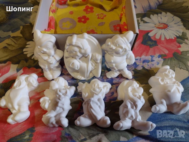 Фигури Снежанка и джуджета, снимка 5 - Статуетки - 50624754