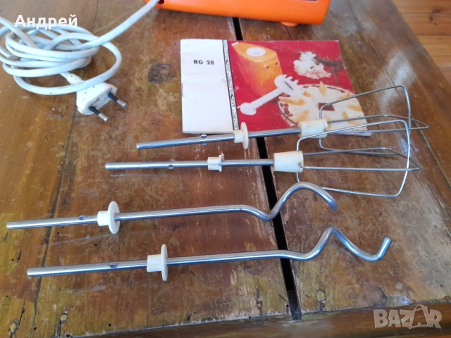 Стар миксер AKA RG 28, снимка 3 - Антикварни и старинни предмети - 51936714