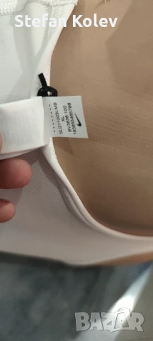 NIKE Бюстие Спортен сутиен, снимка 5 - Други - 50811056