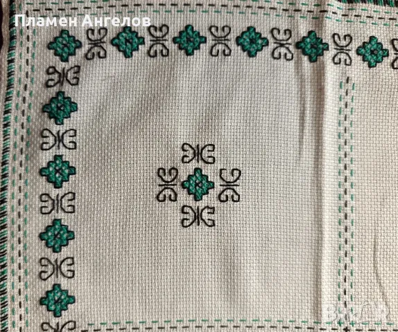 Каре-ръчно бродирано от ленена панама 